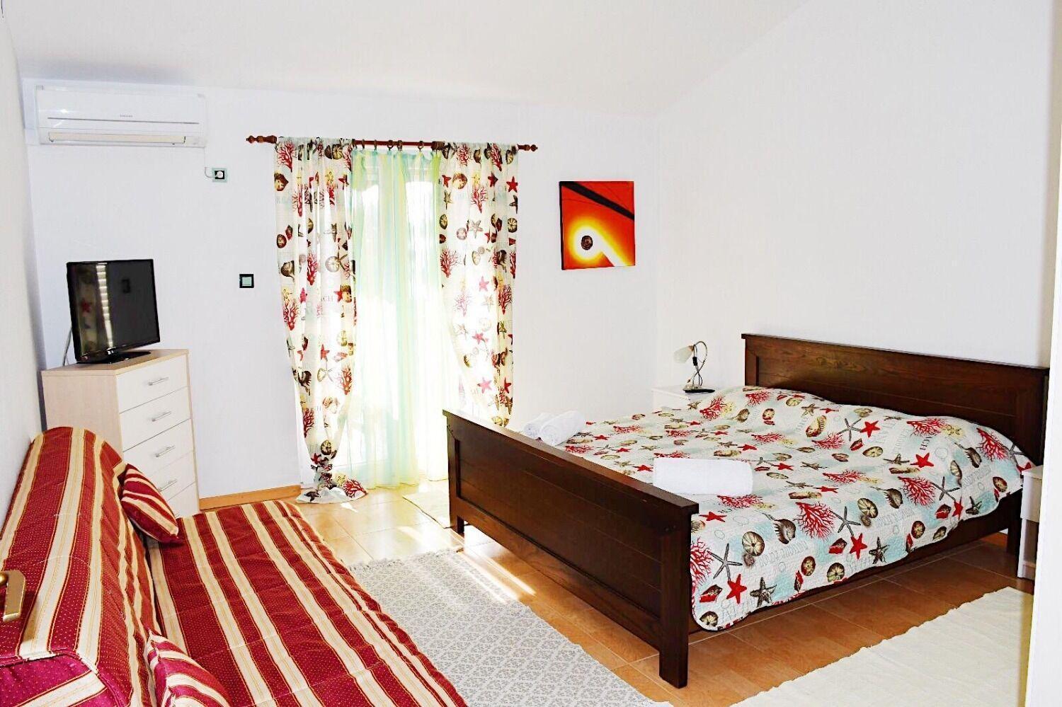 Apartments Darko - 30 M From Beach Sukosan Exterior photo